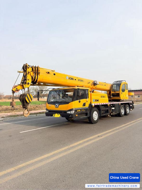 Buy XCMG 25K Used Crane / 1